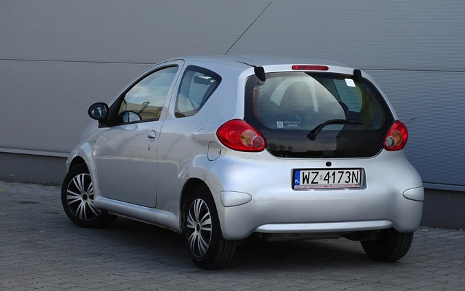 Toyota Aygo cena 11900 przebieg: 199000, rok produkcji 2006 z Gostynin małe 154